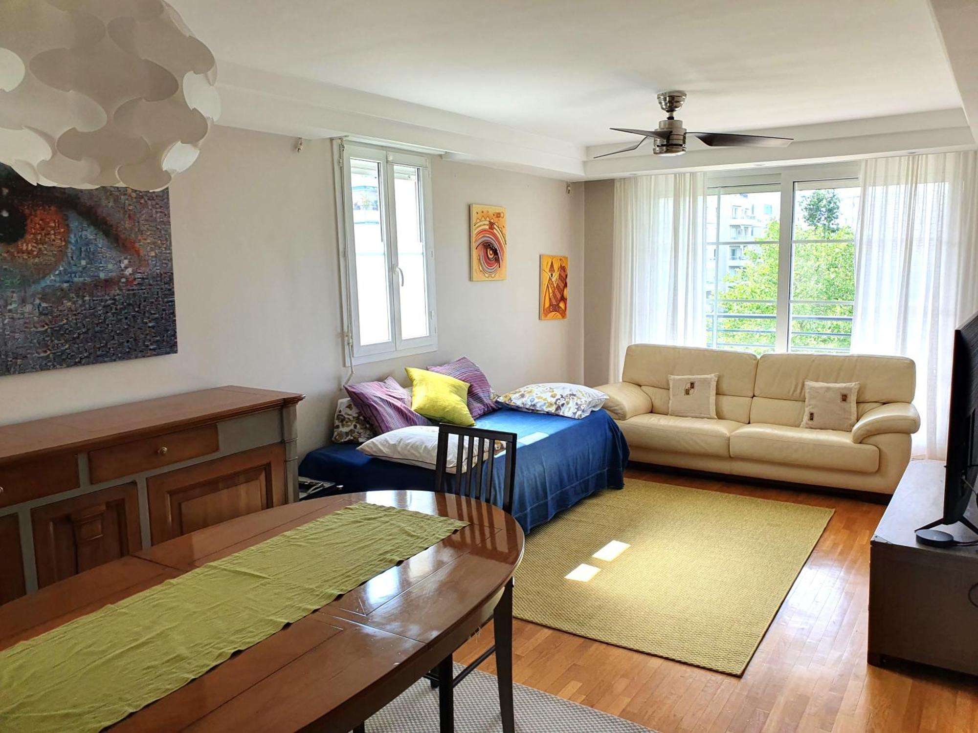 Appartement Residentiel Au Vert Et Au Frais モンティニー・ル・ブルトンヌー エクステリア 写真